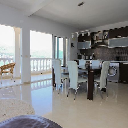 Mountain Bay Views Apartments Njivice Dış mekan fotoğraf