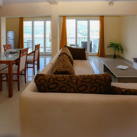Mountain Bay Views Apartments Njivice Dış mekan fotoğraf