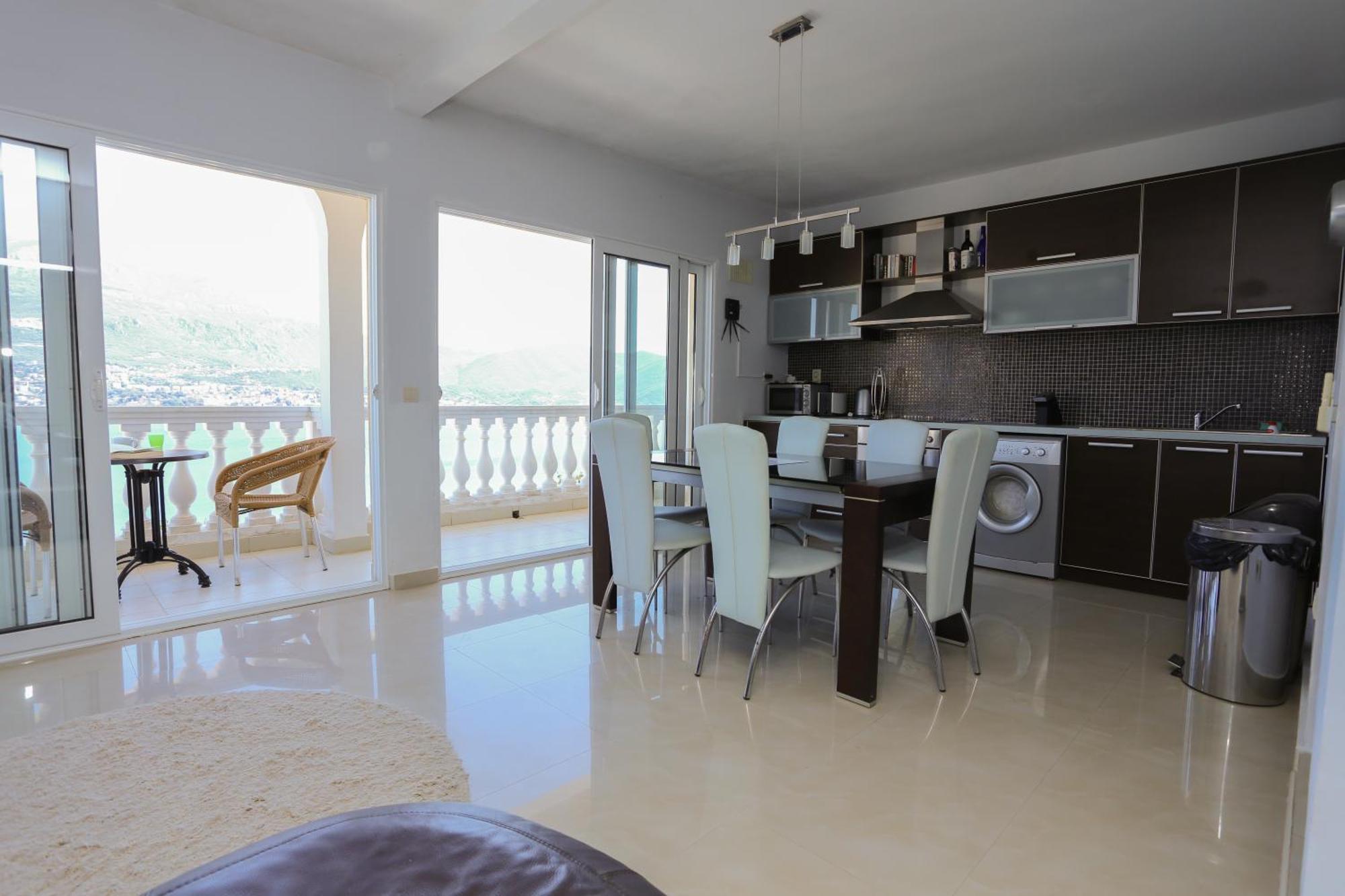 Mountain Bay Views Apartments Njivice Dış mekan fotoğraf