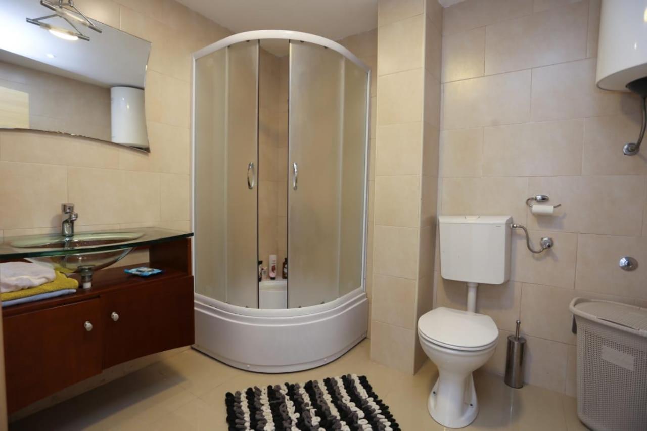 Mountain Bay Views Apartments Njivice Dış mekan fotoğraf