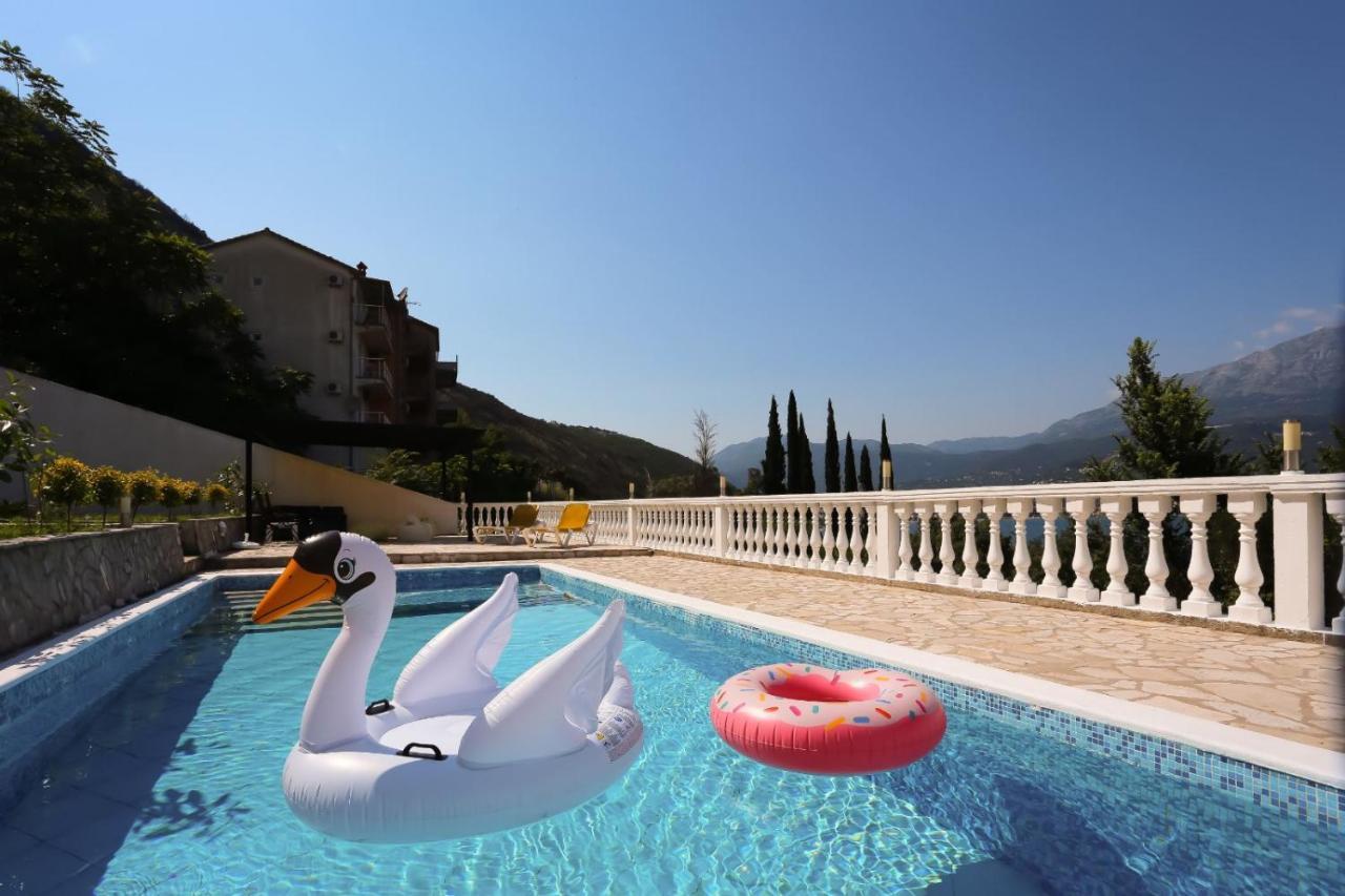 Mountain Bay Views Apartments Njivice Dış mekan fotoğraf