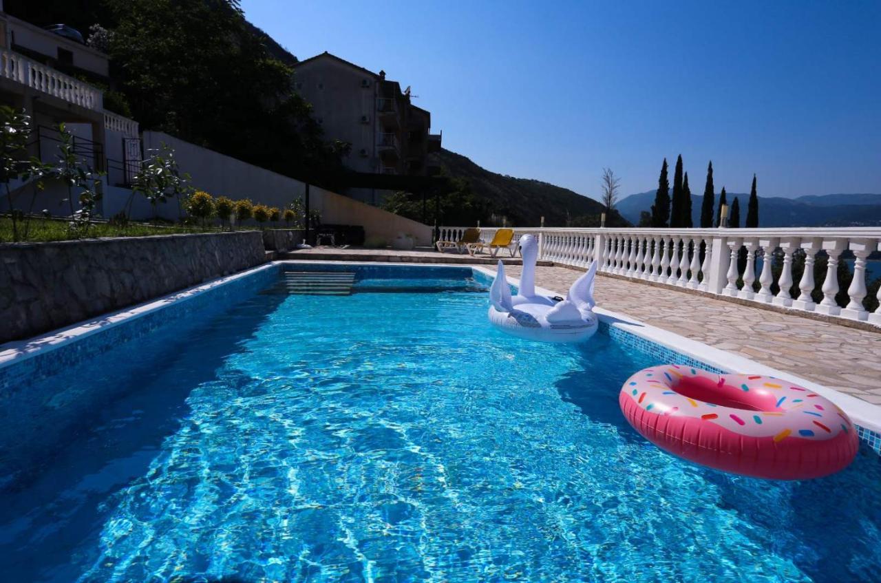 Mountain Bay Views Apartments Njivice Dış mekan fotoğraf