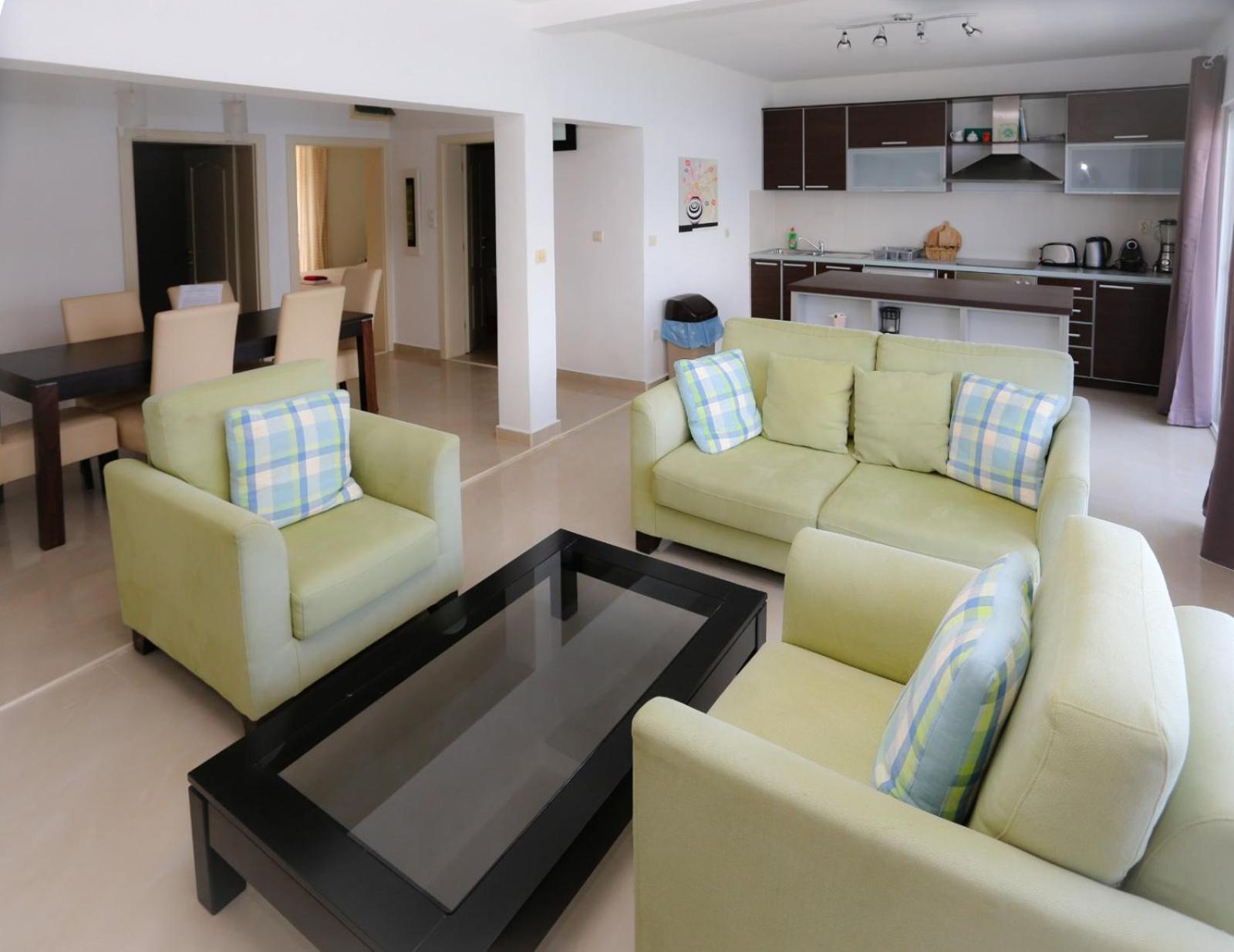 Mountain Bay Views Apartments Njivice Dış mekan fotoğraf