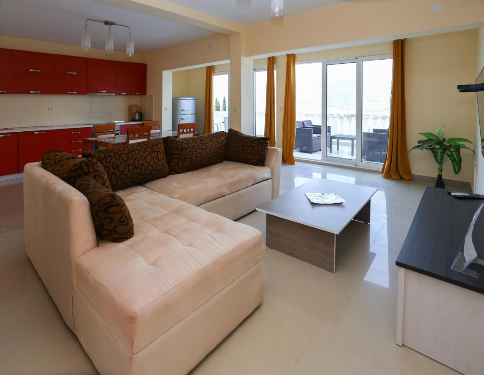 Mountain Bay Views Apartments Njivice Dış mekan fotoğraf