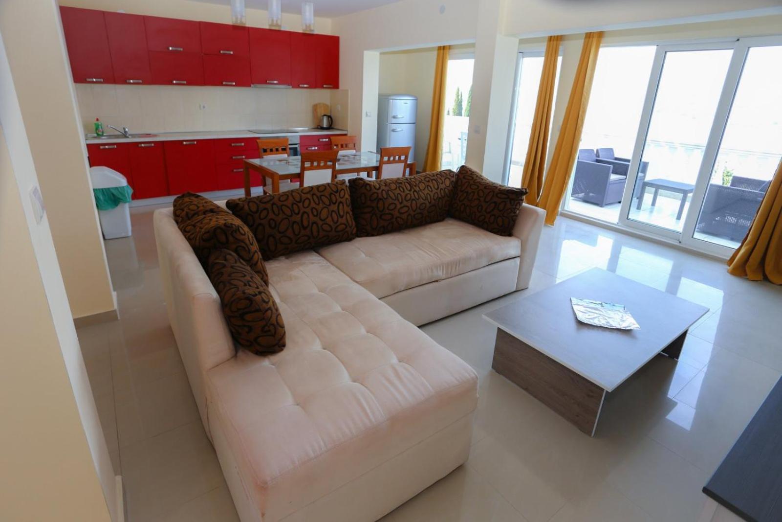Mountain Bay Views Apartments Njivice Dış mekan fotoğraf