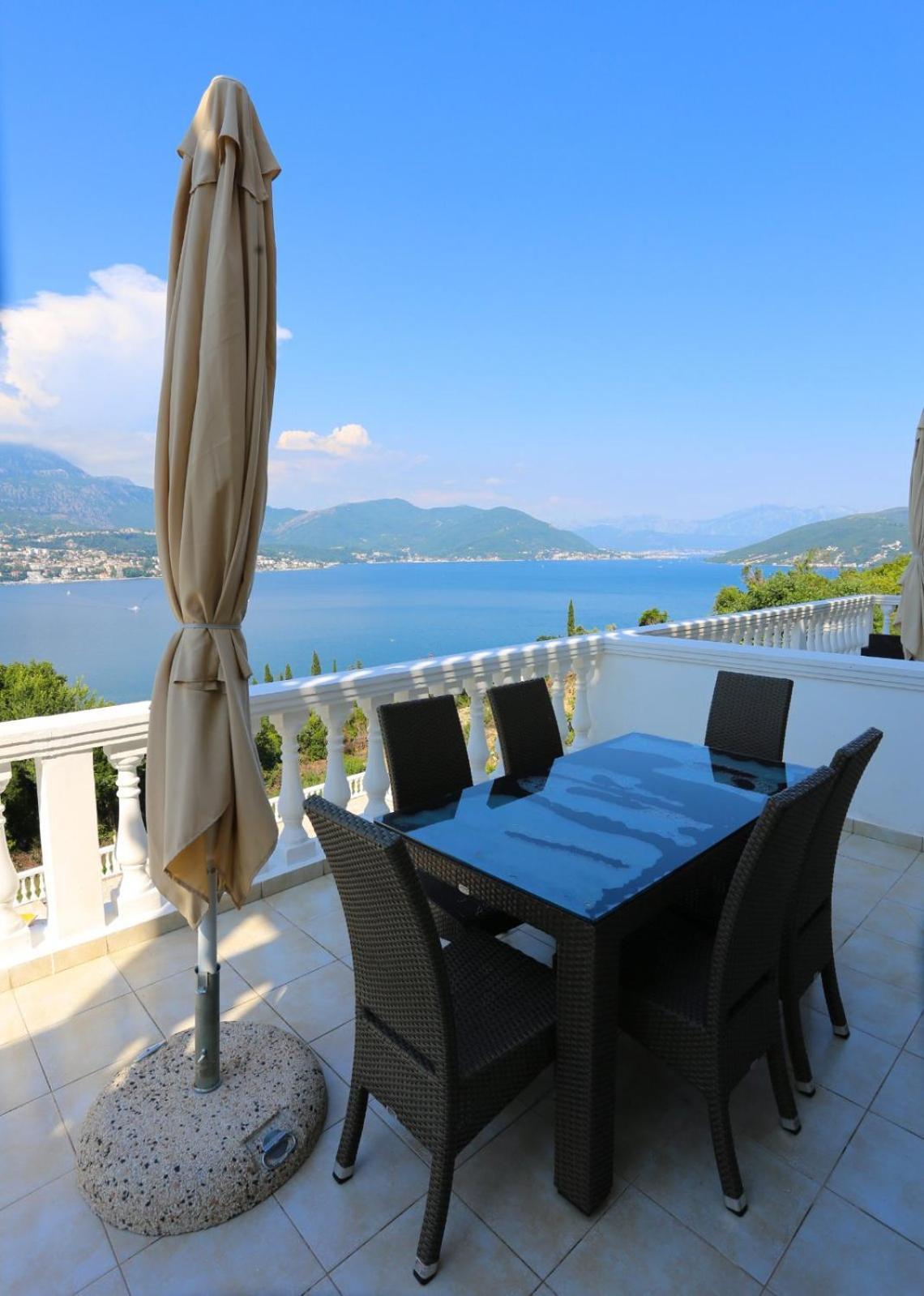 Mountain Bay Views Apartments Njivice Dış mekan fotoğraf